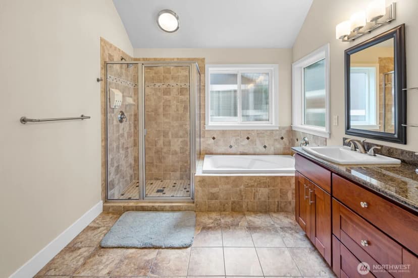 Property photo for 215 A 26th Avenue E, Seattle photo 16