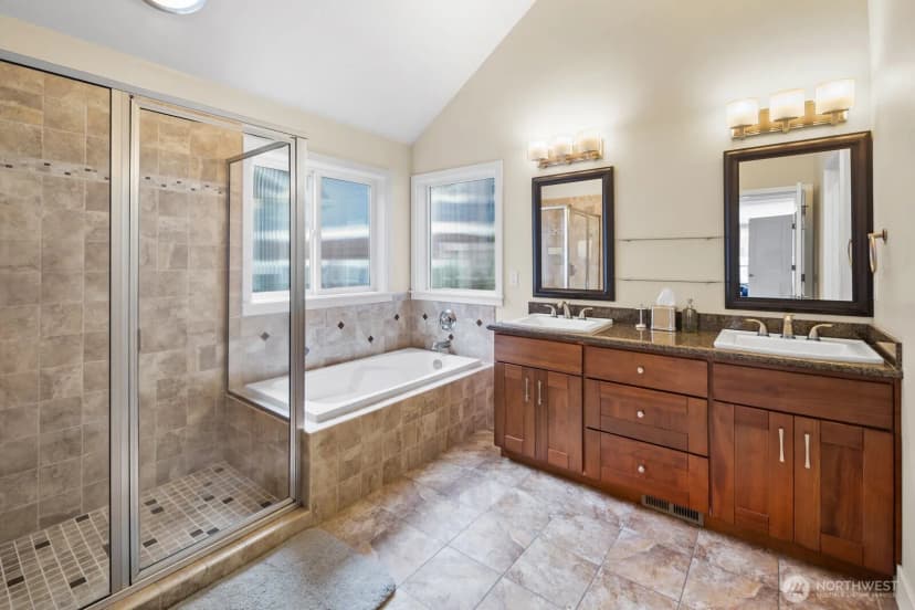 Property photo for 215 A 26th Avenue E, Seattle photo 15