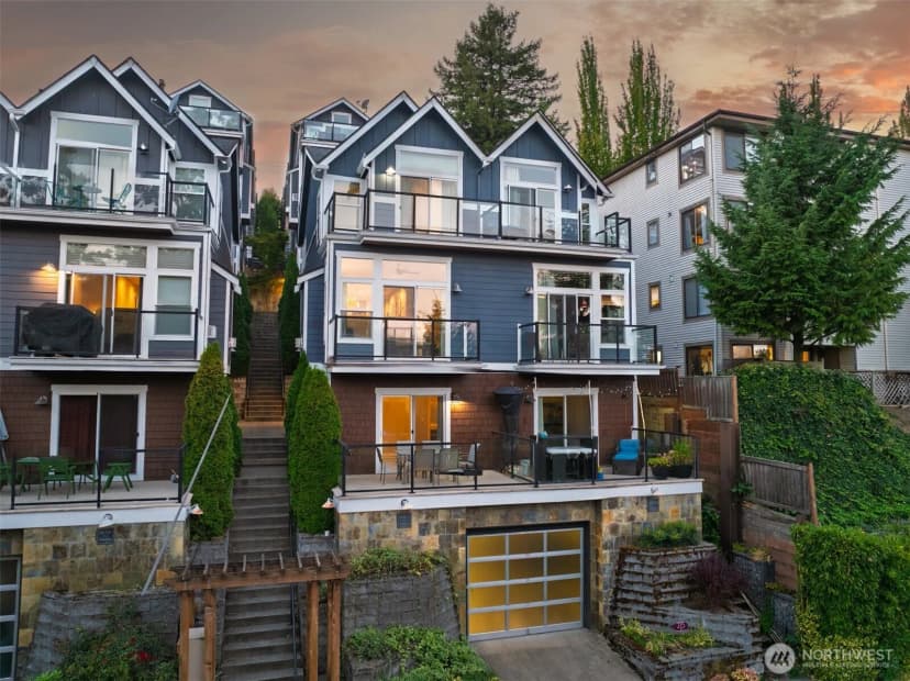 Property photo for 215 A 26th Avenue E, Seattle photo 32