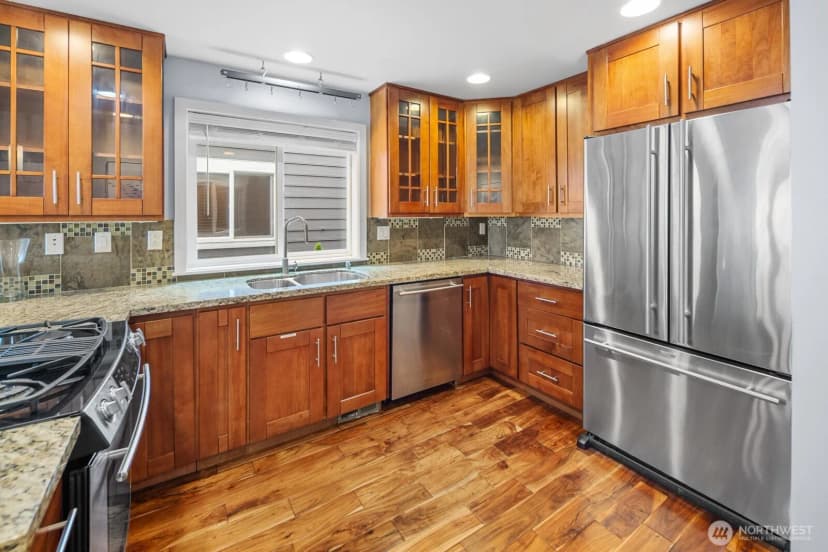 Property photo for 215 A 26th Avenue E, Seattle photo 8