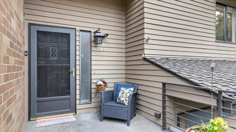 Property photo for 10743 Glen Acres Drive S #10743, Seattle photo 3