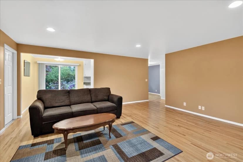 Property photo for 20721 81st Avenue W, Edmonds photo 4