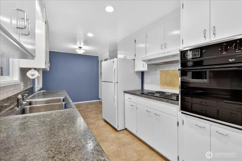 Property photo for 20721 81st Avenue W, Edmonds photo 8