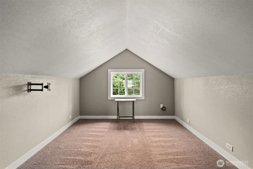 Property photo for 944 Willapa Road, Raymond photo 22