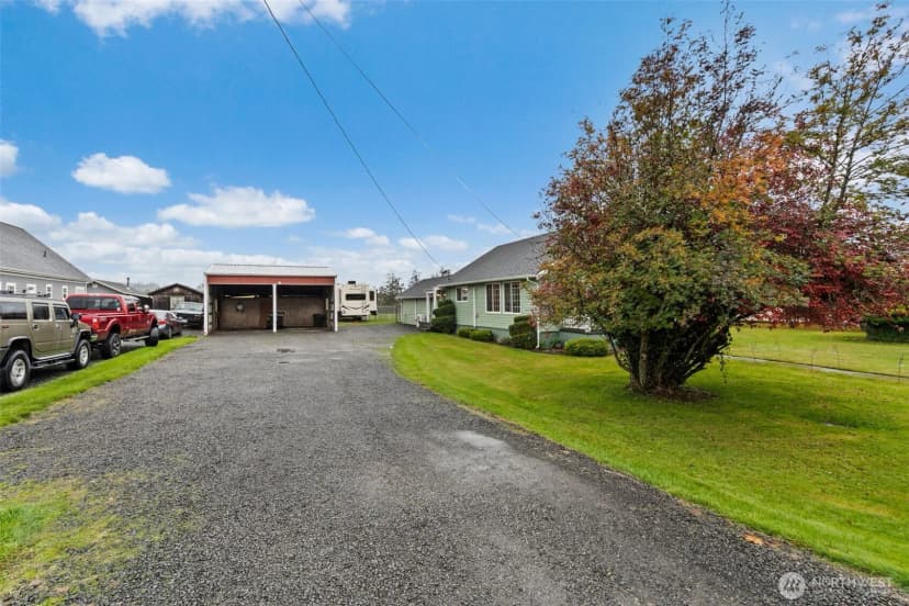 Property photo for 944 Willapa Road, Raymond photo 3