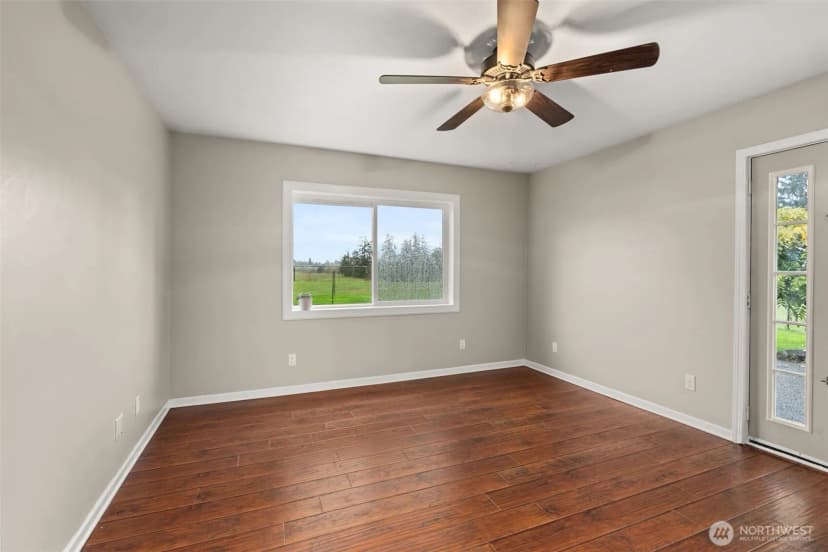 Property photo for 944 Willapa Road, Raymond photo 13