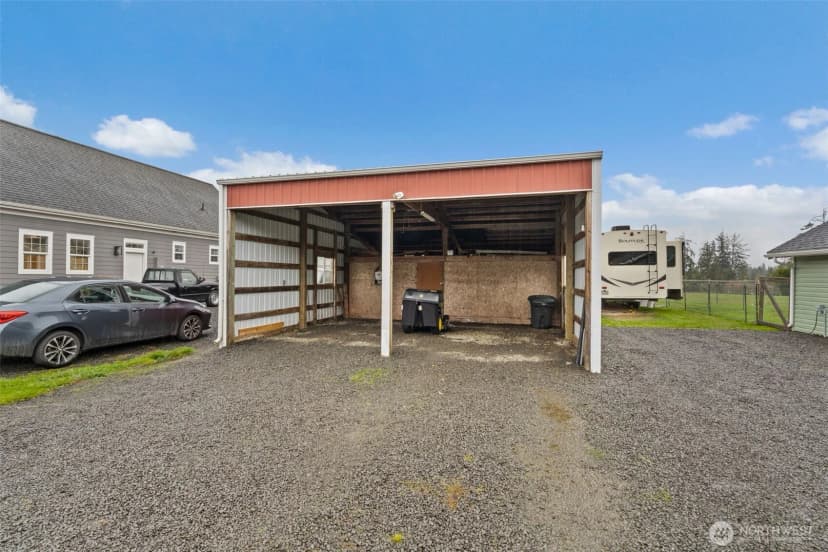 Property photo for 944 Willapa Road, Raymond photo 32