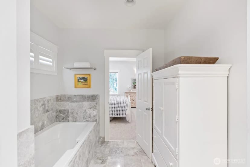 Property photo for 737 Village Circle Nw, Bainbridge Island photo 15
