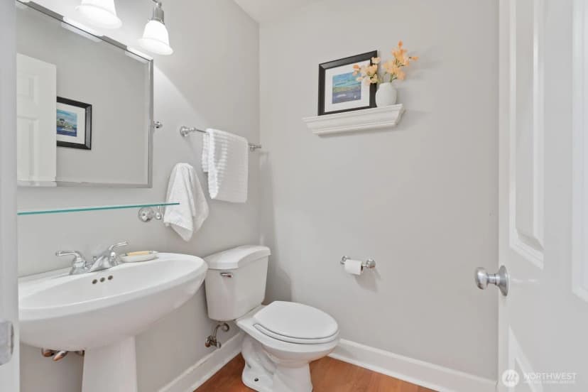 Property photo for 737 Village Circle Nw, Bainbridge Island photo 22