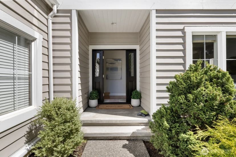 Property photo for 737 Village Circle Nw, Bainbridge Island photo 38