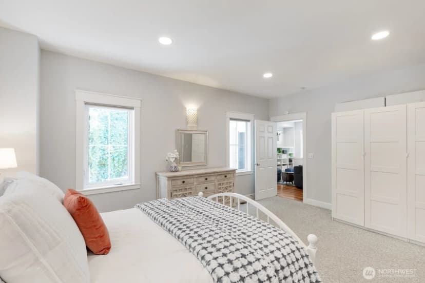 Property photo for 737 Village Circle Nw, Bainbridge Island photo 18