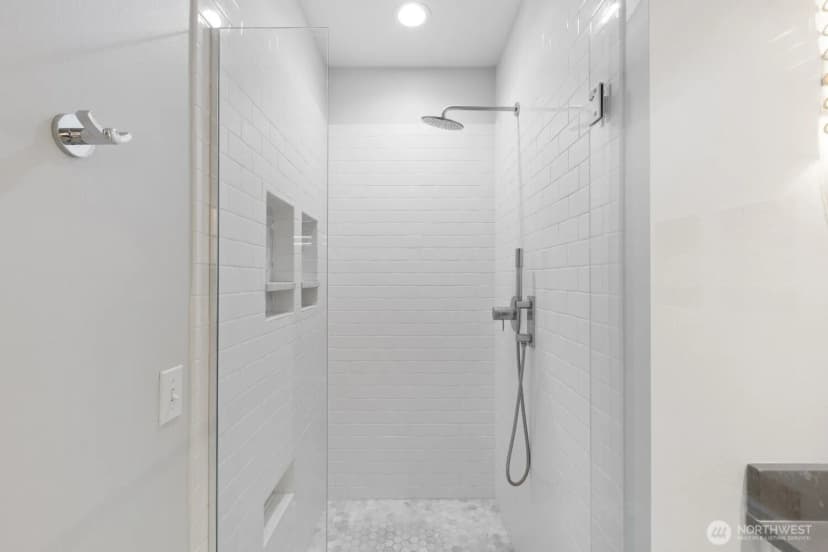 Property photo for 737 Village Circle Nw, Bainbridge Island photo 21