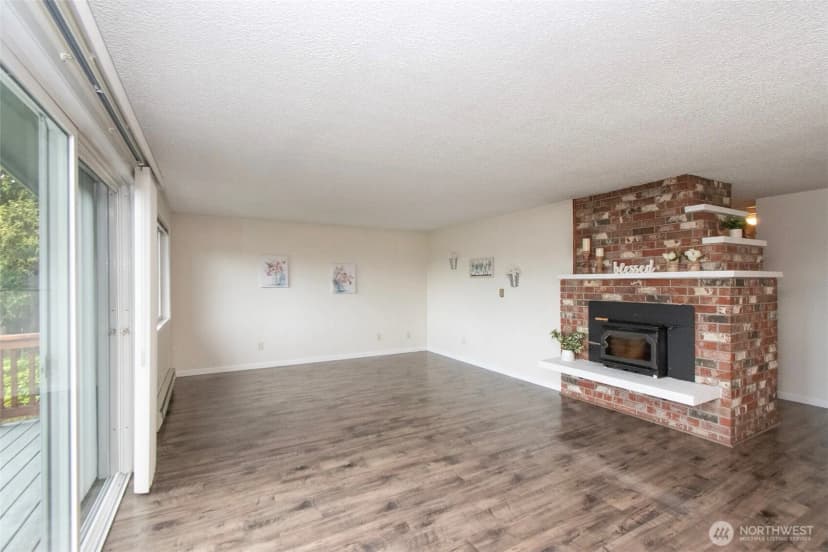 Property photo for 241 Bay View Street, Sequim photo 4