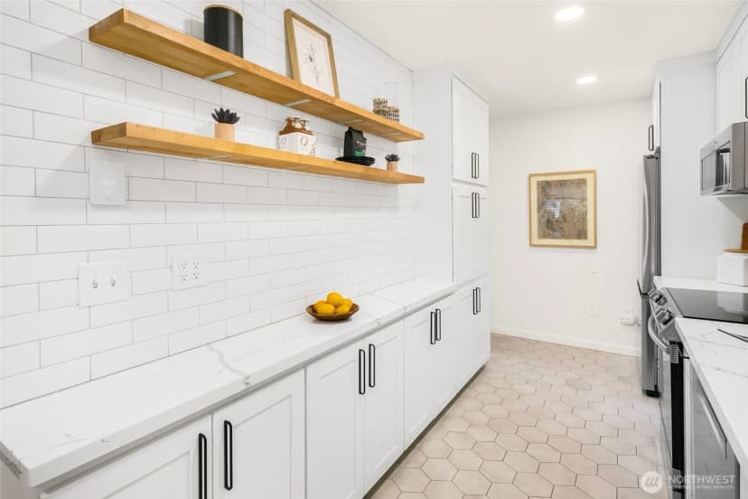 Property photo for 1717 16th Avenue #24, Seattle photo 8