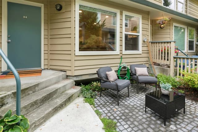 Property photo for 1717 16th Avenue #24, Seattle photo 3