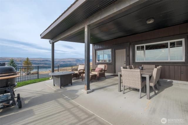 Property photo for 21489 State Highway 17n, Soap Lake photo 5