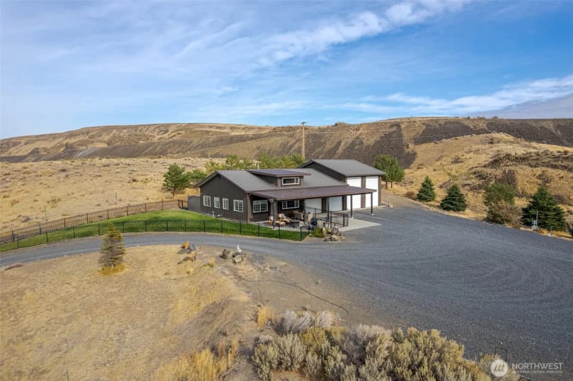 Property photo for 21489 State Highway 17n, Soap Lake photo 2