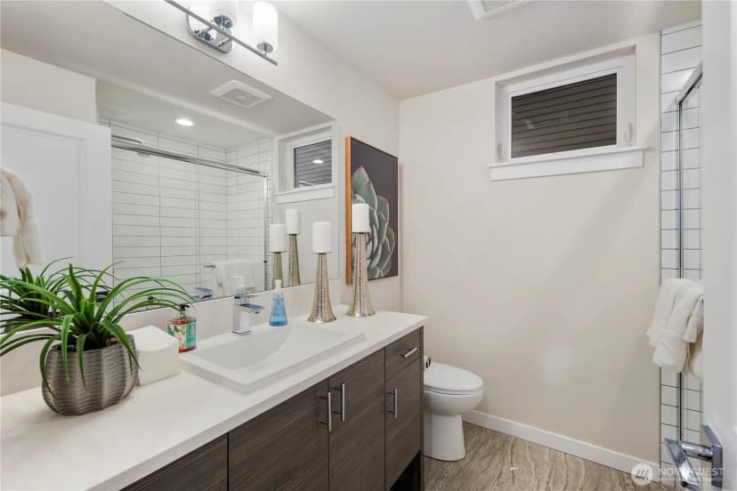 Property photo for 9229 B 16th Avenue Sw, Seattle photo 10