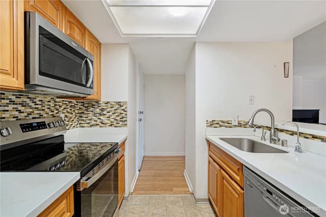 Property photo for 611 Sw 5th Court #a206, Renton photo 3