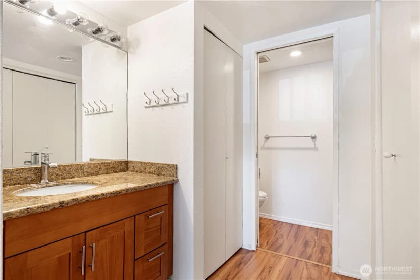 Property photo for 611 Sw 5th Court #a206, Renton photo 15