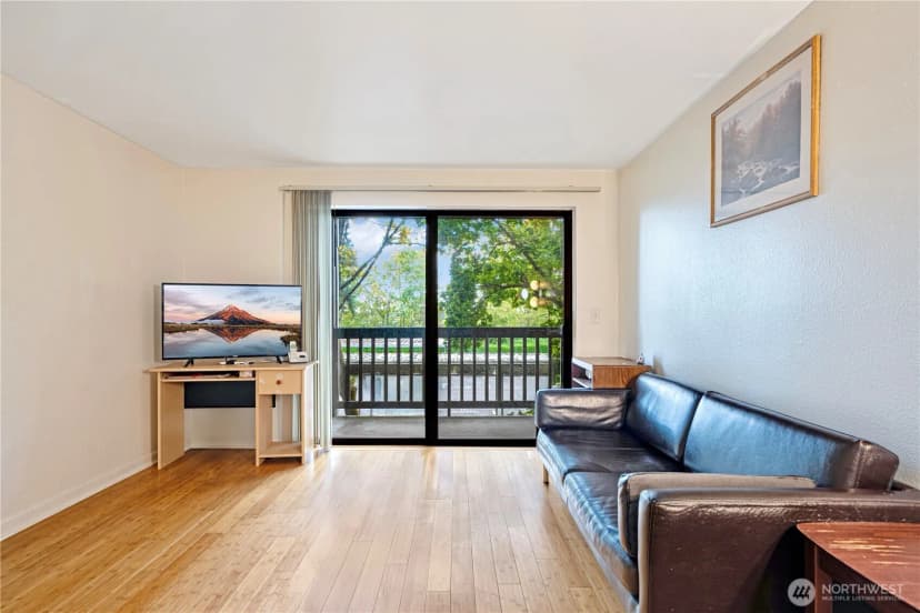 Property photo for 611 Sw 5th Court #a206, Renton photo 7