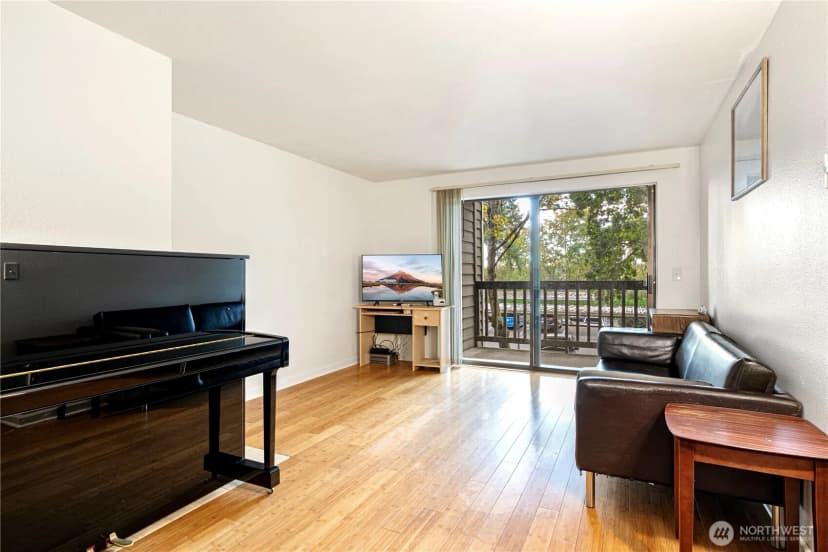 Property photo for 611 Sw 5th Court #a206, Renton photo 10