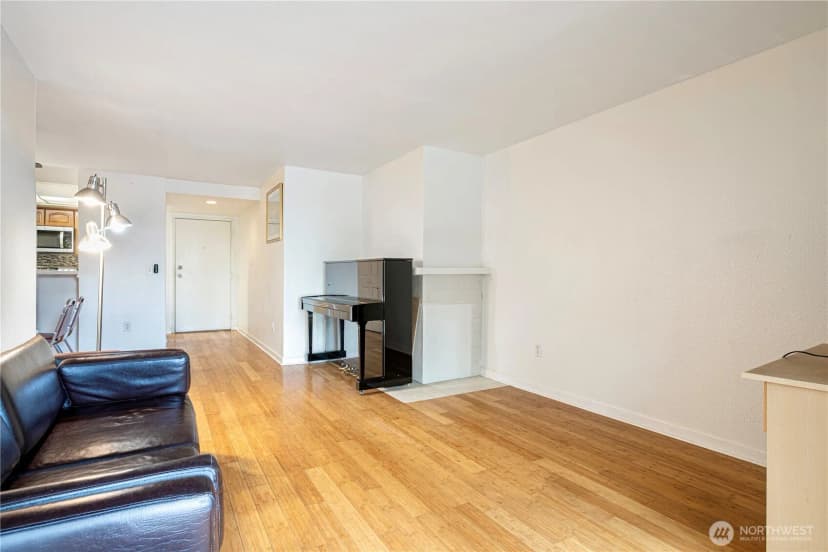 Property photo for 611 Sw 5th Court #a206, Renton photo 9