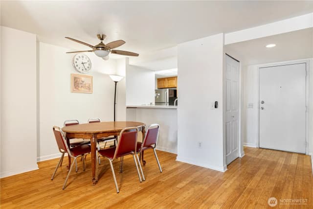 Property photo for 611 Sw 5th Court #a206, Renton photo 5