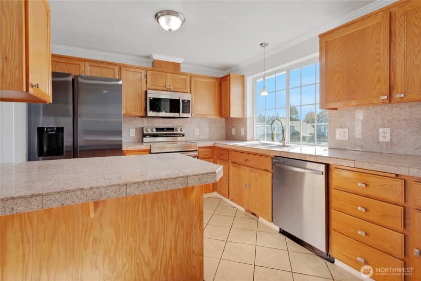 Property photo for 1117 S 90th Street Ct, Tacoma photo 6