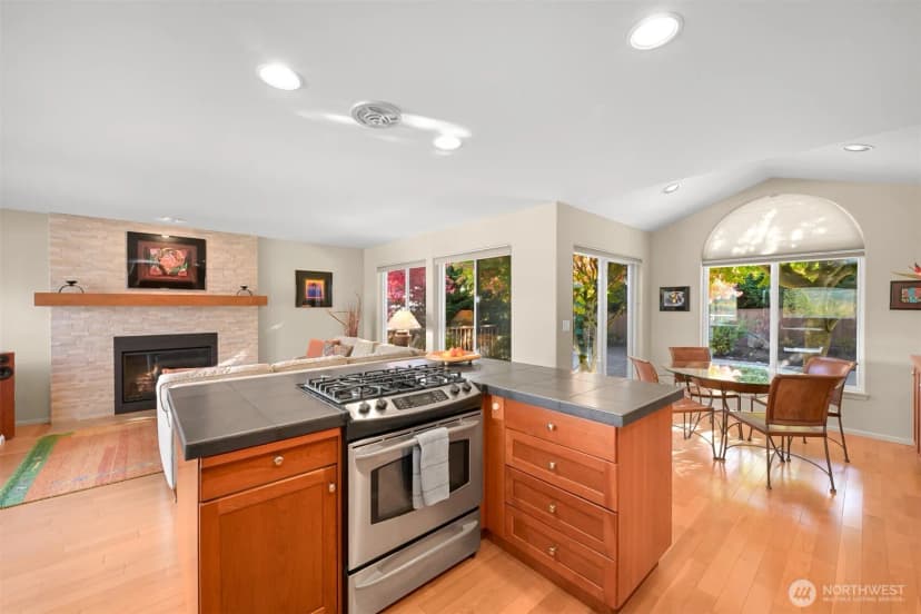 Property photo for 4926 Columbus Avenue, Bellingham photo 8