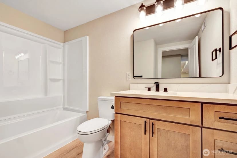 Property photo for 317 S 116th Street, Burien photo 17