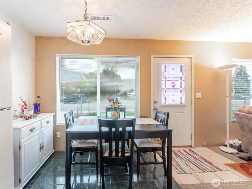 Property photo for 5 Delaware Avenue, Rock Island photo 8