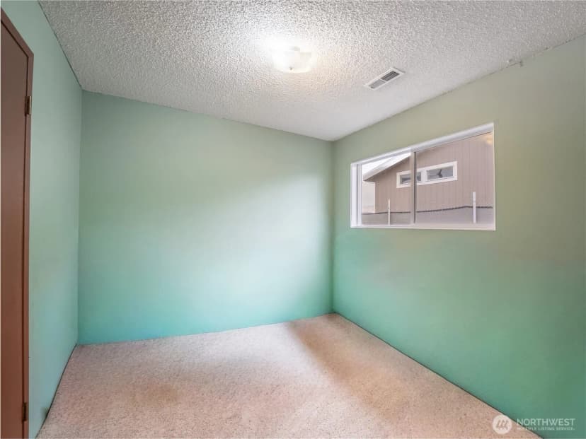 Property photo for 5 Delaware Avenue, Rock Island photo 18