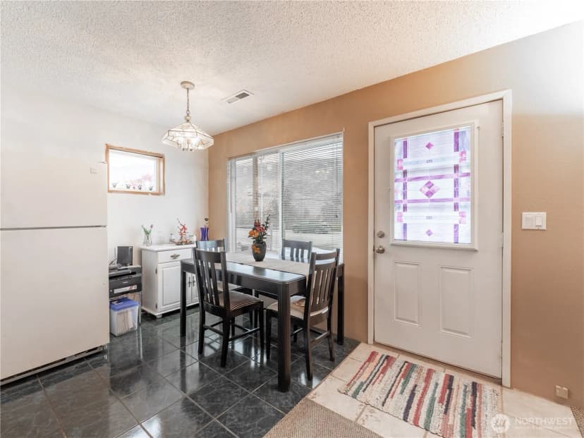 Property photo for 5 Delaware Avenue, Rock Island photo 9