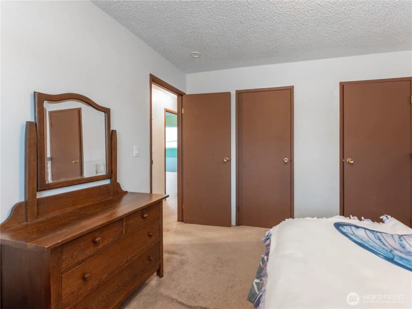 Property photo for 5 Delaware Avenue, Rock Island photo 17