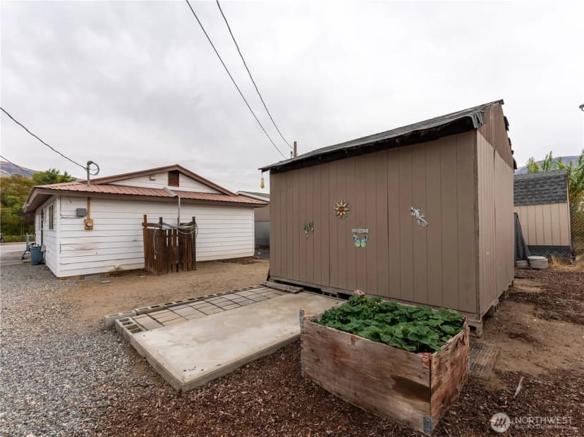 Property photo for 5 Delaware Avenue, Rock Island photo 30