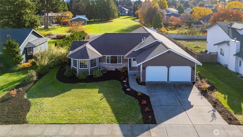 Property photo for 1172 Edgewater Lane, Lynden