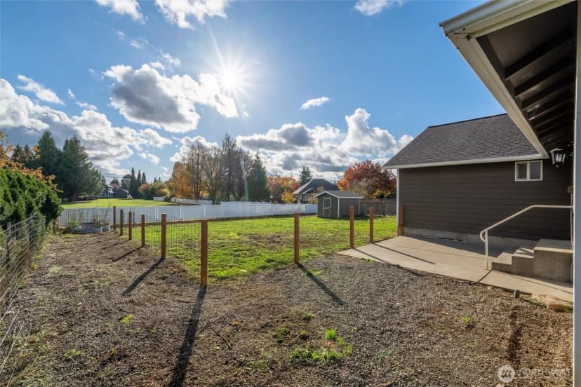 Property photo for 1172 Edgewater Lane, Lynden photo 19