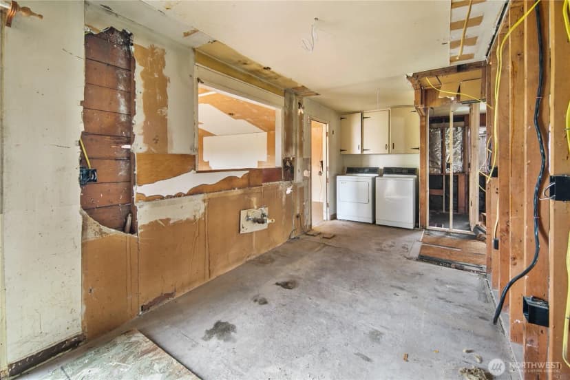 Property photo for 7709 29th Street W, University Place photo 8