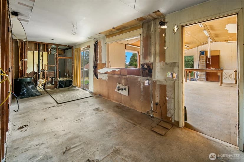 Property photo for 7709 29th Street W, University Place photo 7