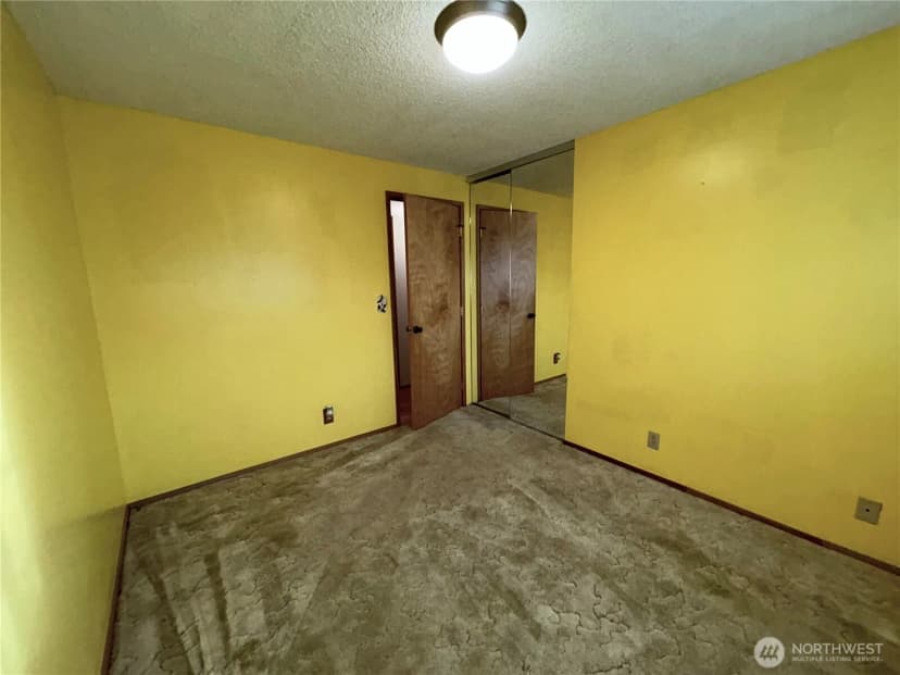 Property photo for 708 Quinnat Drive, Burlington photo 24