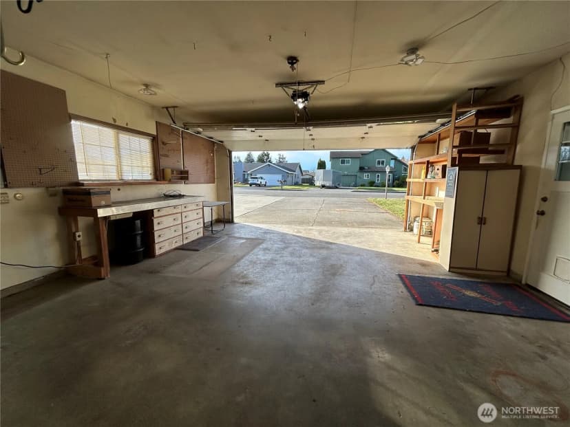 Property photo for 708 Quinnat Drive, Burlington photo 27