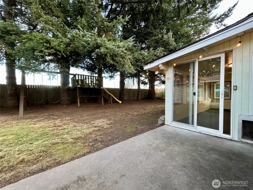 Property photo for 708 Quinnat Drive, Burlington photo 29