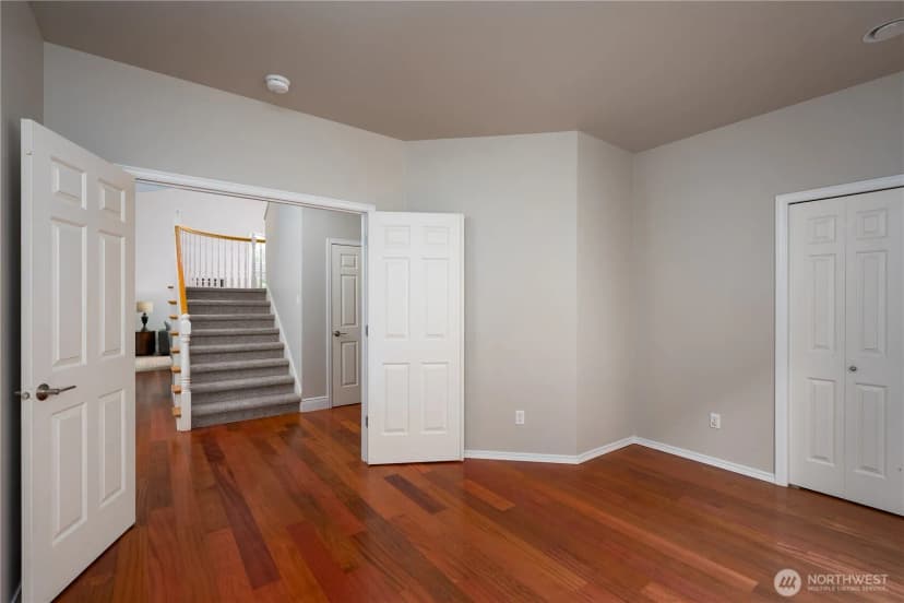 Property photo for 9702 S 230th Place, Kent photo 13