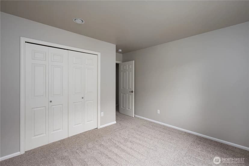 Property photo for 9702 S 230th Place, Kent photo 23