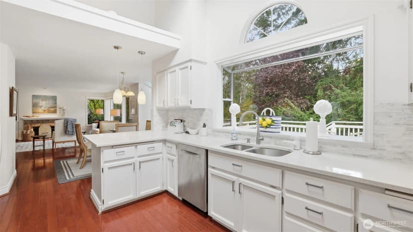 Property photo for 4352 243rd Avenue Se, Sammamish photo 13