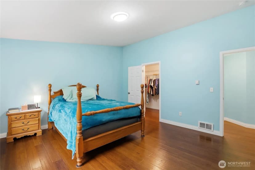 Property photo for 463 Meadowood Drive W, Seabeck photo 11