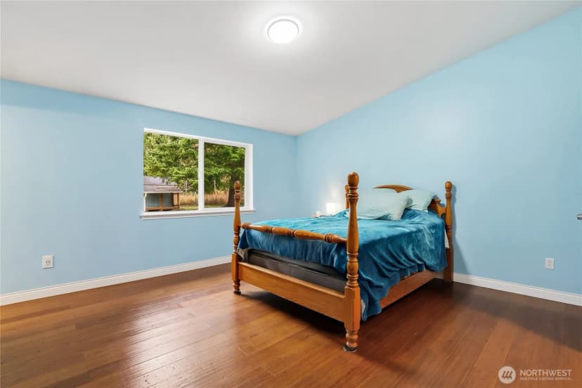 Property photo for 463 Meadowood Drive W, Seabeck photo 14