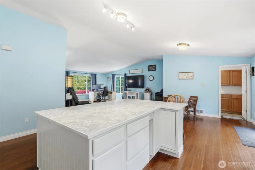 Property photo for 463 Meadowood Drive W, Seabeck photo 8