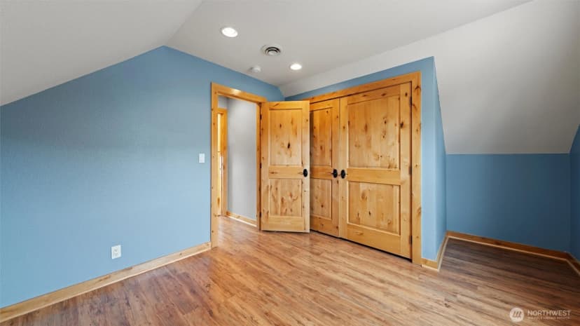 Property photo for 109 Cold Spring Lane, Dayton photo 19